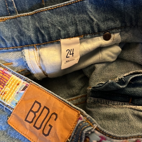 EUC BDG patchwork flare denim jeans size 24. - Picture 6 of 9